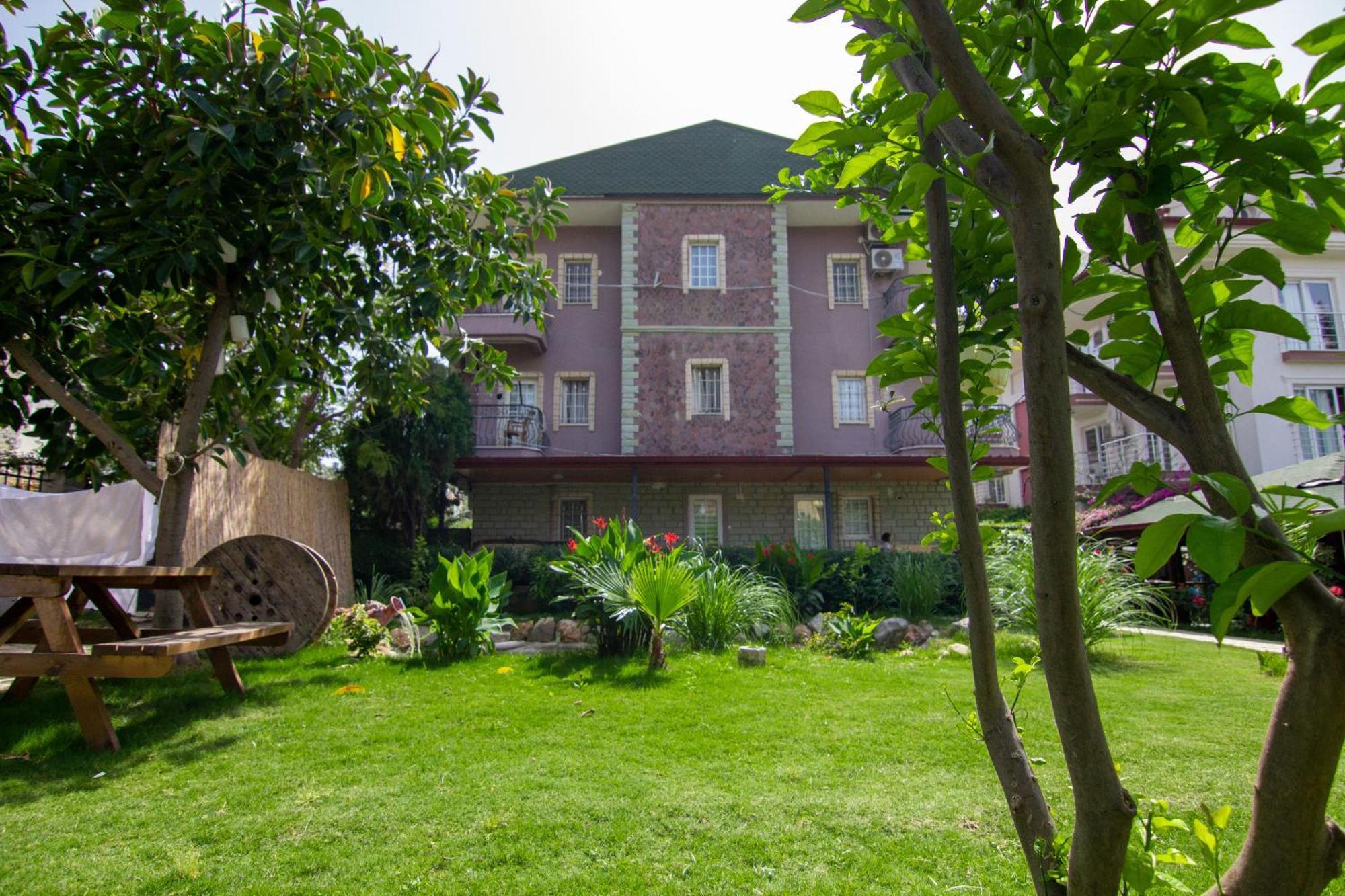 Kampues Garden 4*